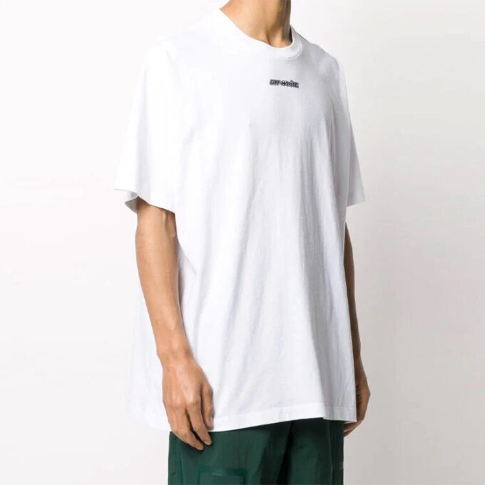 Estampado de flechas hacia atrás, cuello redondo, pantalones cortos, corte holgado, blanco