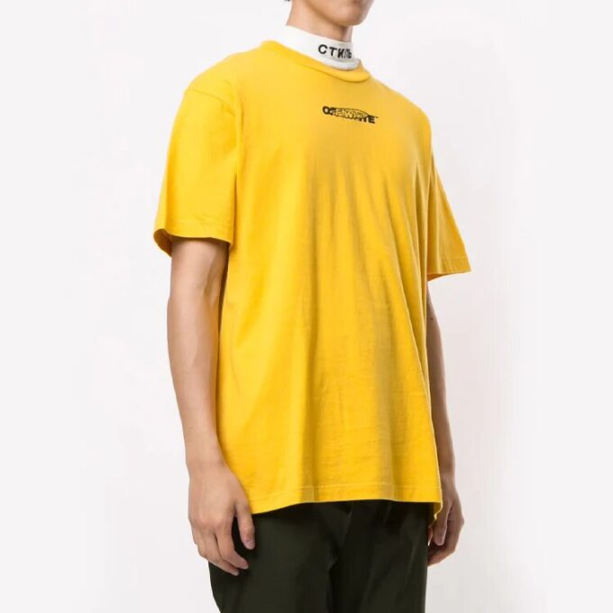 Estampado del logotipo en amarillo