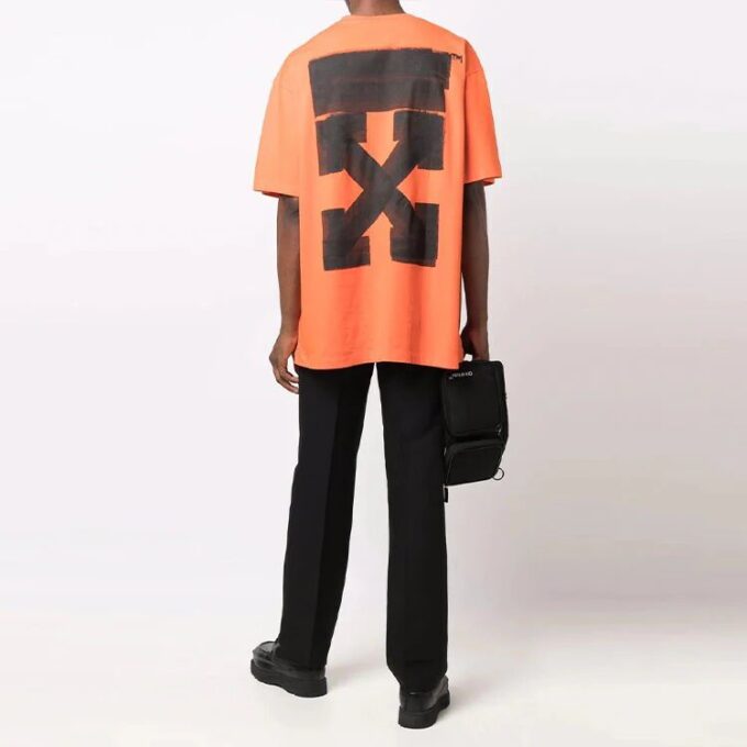 FW21 Camiseta de manga corta holgada con estampado de flechas y rotulador gigante