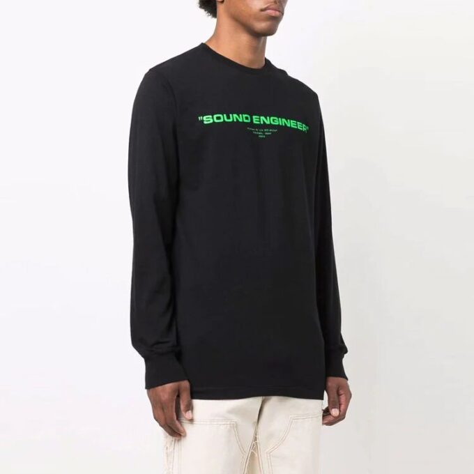 FW21 Estampado, manga larga, cuello redondo, versión negra
