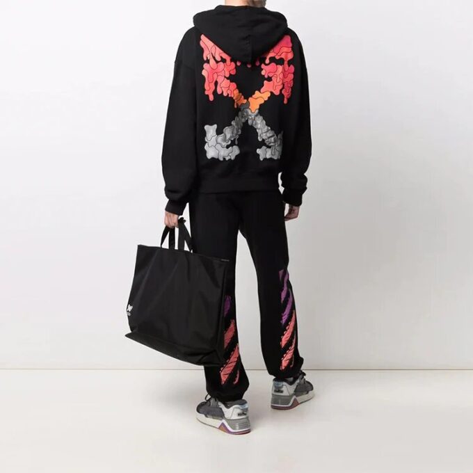 FW21 Melting Arrow Logo Print Sports Hombre Negro