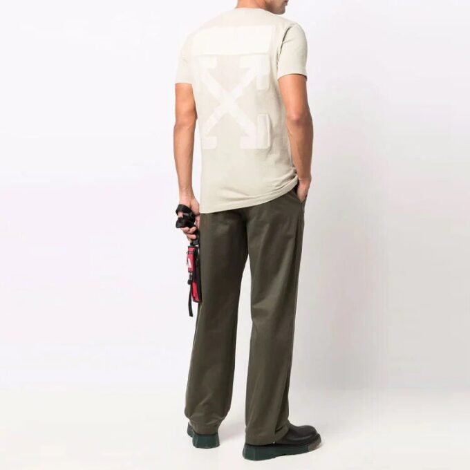 FW21 Pantalones Cortos con estampado de flechas en la espalda, versión estándar, beige
