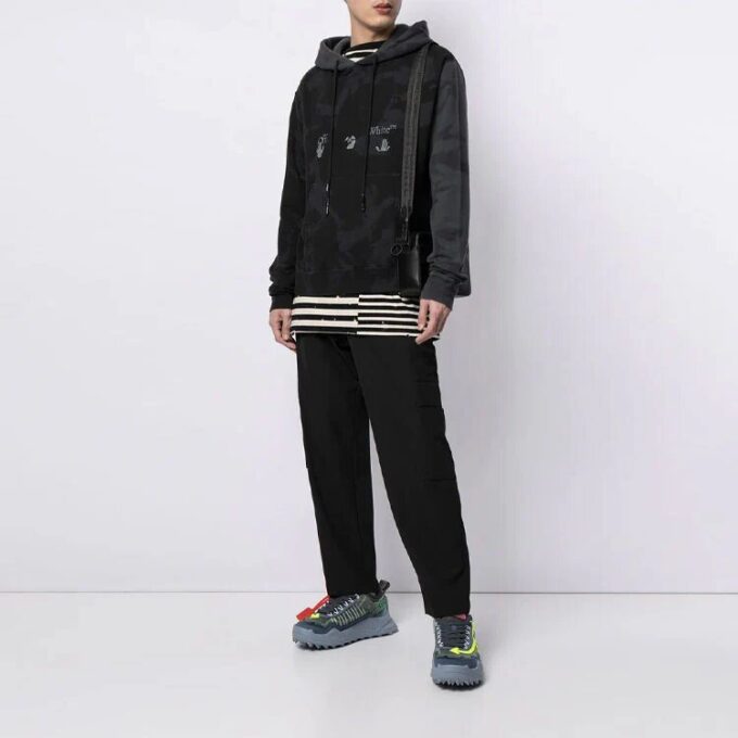 FW21 Tie Dye con estampado de letras, versión en negro