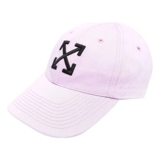Gorra morada con estampado de flechas
