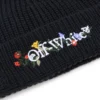 Gorro con bordado floral