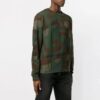 Jersey de cuello redondo con estampado de camuflaje y patrón diagonal de la colección primavera-verano 2019