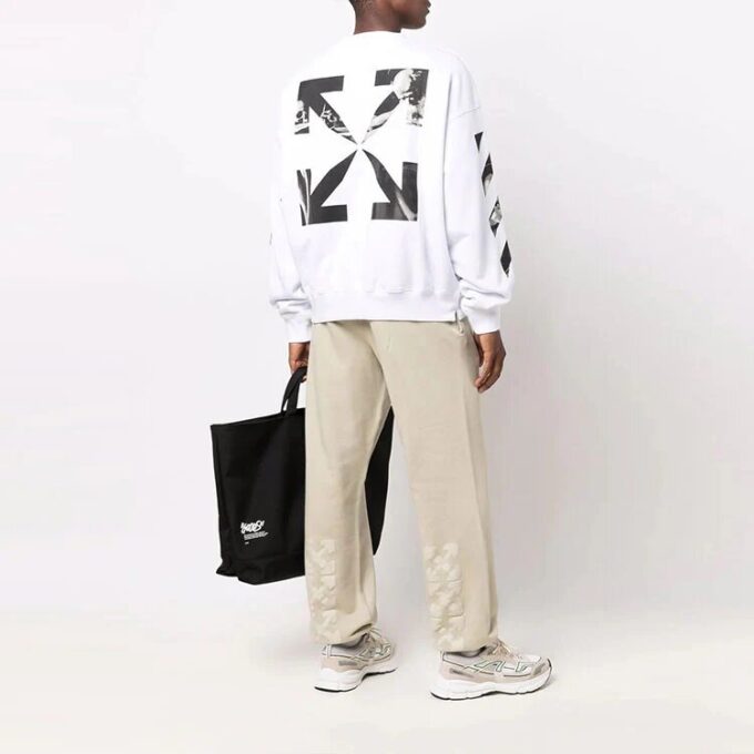 Jersey de cuello redondo holgado con estampado del logotipo de Arrows de Off-White para hombre FW21, blanco