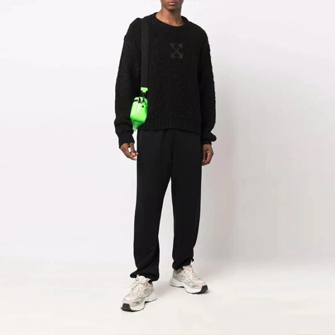 Jersey de lana de cuello redondo y manga larga con estampado de flechas Off-White para hombre FW21, negro