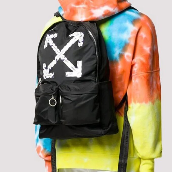 Mochila Airport Tape negra de la colección SS20 Mochila con estampado de flechas negra