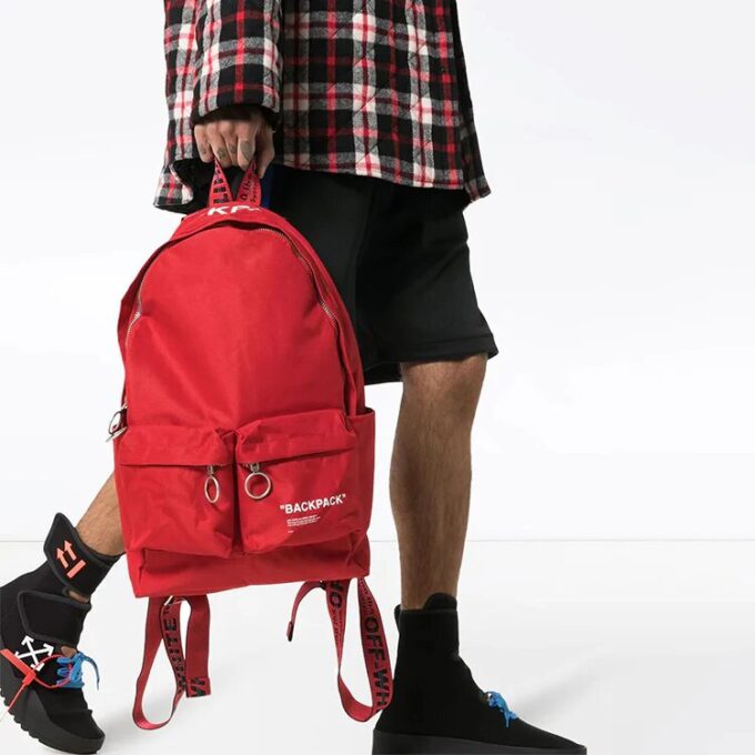 Mochila con eslogan impreso, color rojo