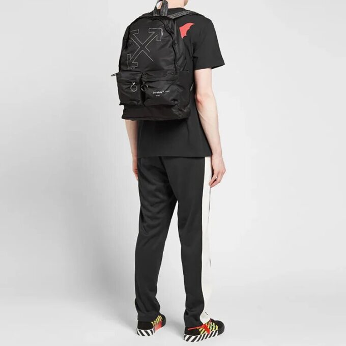 Mochila con estampado del logotipo, negra