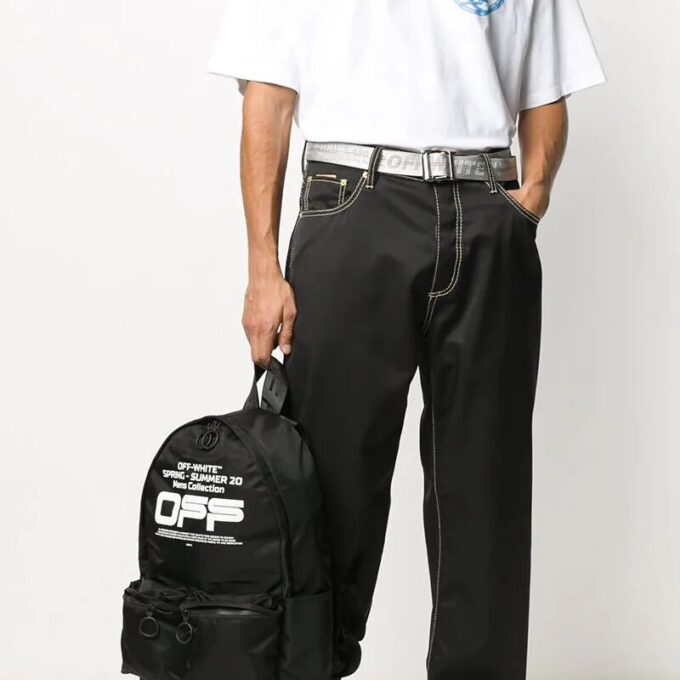 Mochila con logotipo ondulado y estampado de eslogan, negra