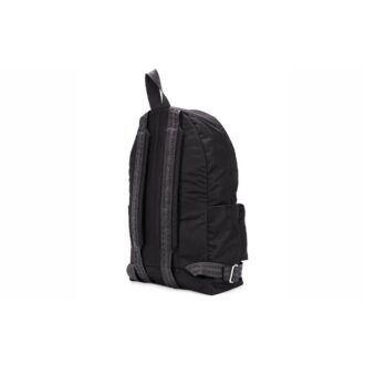 Mochila escolar con logo estampado, cremallera y múltiples bolsillos, negra