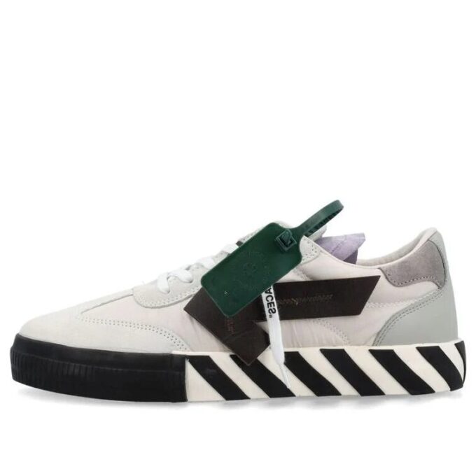 Nuevas zapatillas bajas Vulcanized «Blanco Negro»