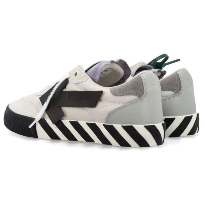 Nuevas zapatillas bajas Vulcanized «Blanco Negro»