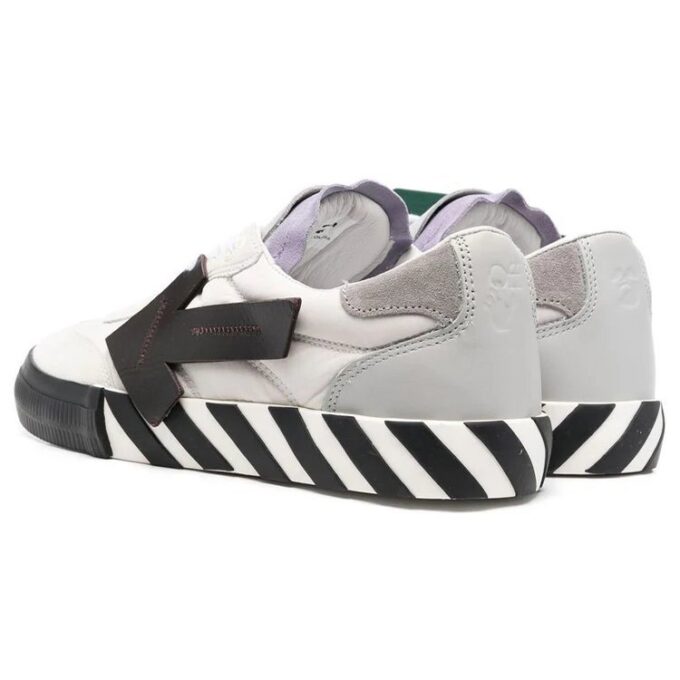 Nuevas zapatillas bajas Vulcanized «Blanco Negro»