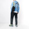 Off-White Camiseta de hombre con flecha reflectante y estampado tie-dye azul