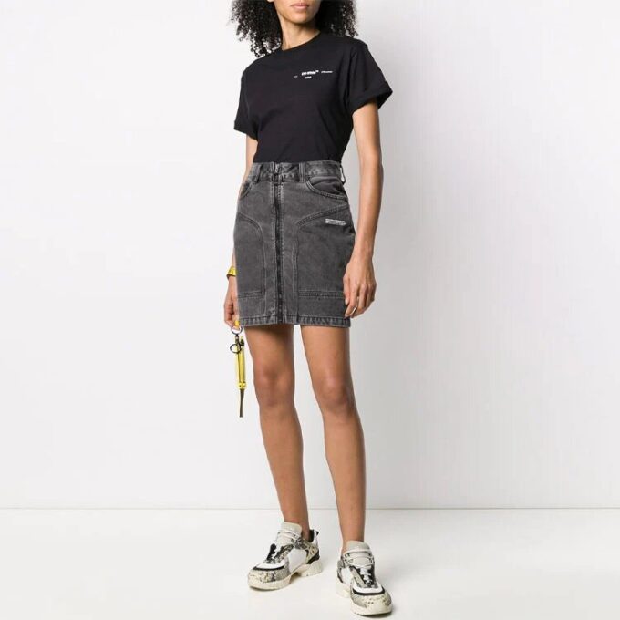 Off-White Camiseta de manga corta con estampado de flechas, versión básica, negra