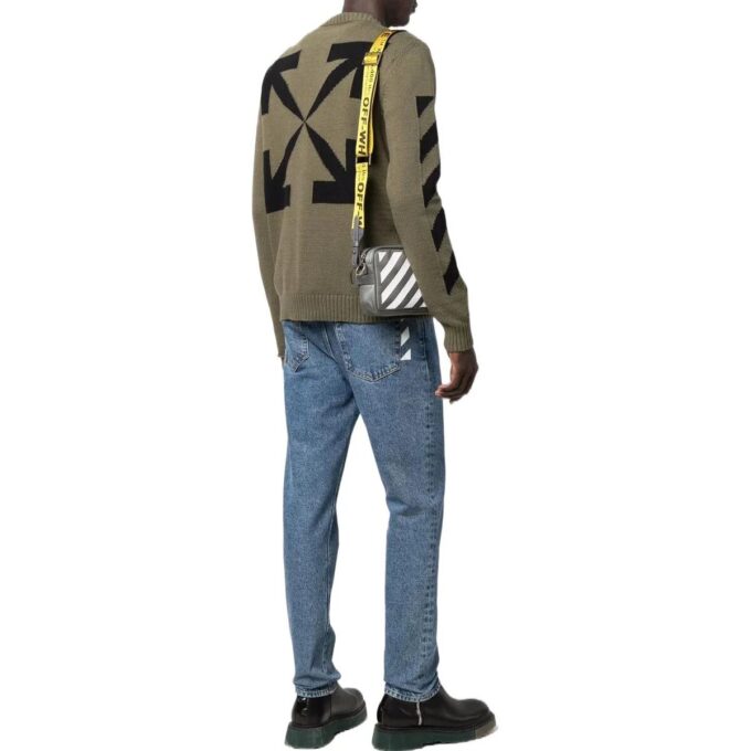 Off-White Camiseta de manga larga con cuello redondo y estampado de Arrows para hombre, colección Otoño-Invierno 2022, verde militar