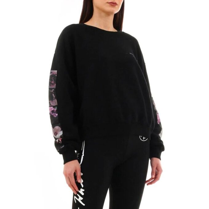 Off-White con estampado de flores sueltas, negro