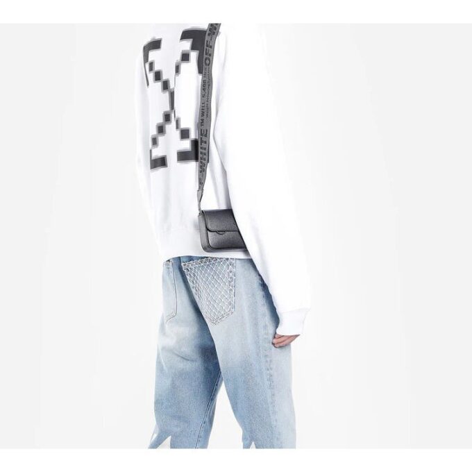 Off-White Hombre Camiseta de manga larga con capucha y logo impreso en forma de flecha, color blanco