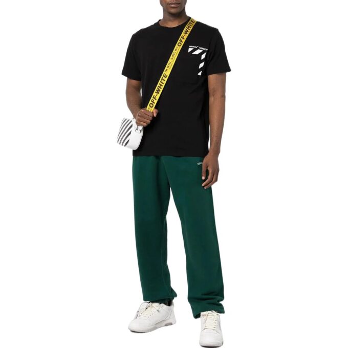 Off-White Hombre SS22 Versión de Pantalones Cortos con estampado de letras y rayas, color negro