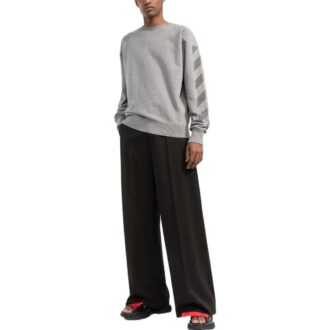 Off-White para hombre FW22 Jersey de cuello redondo con estampado de logotipo de flecha a rayas, versión gris