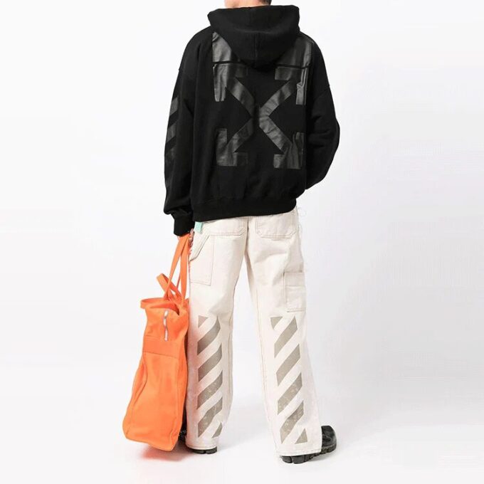 Off-White para hombre, punto de tejido liso con estampado de Arrows, negro