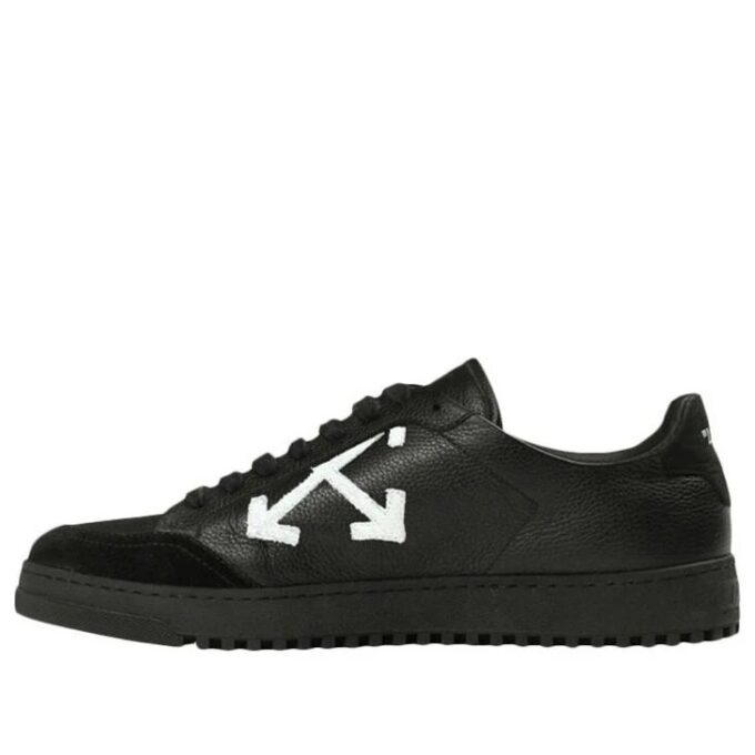OFF- Zapatillas bajas de cuero de la temporada anterior «Negro»