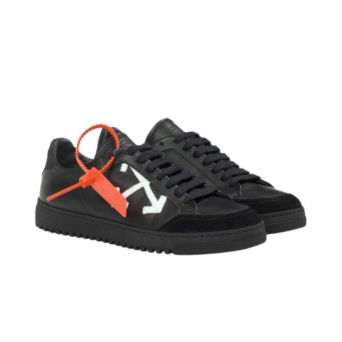 OFF- Zapatillas bajas de cuero de la temporada anterior «Negro»
