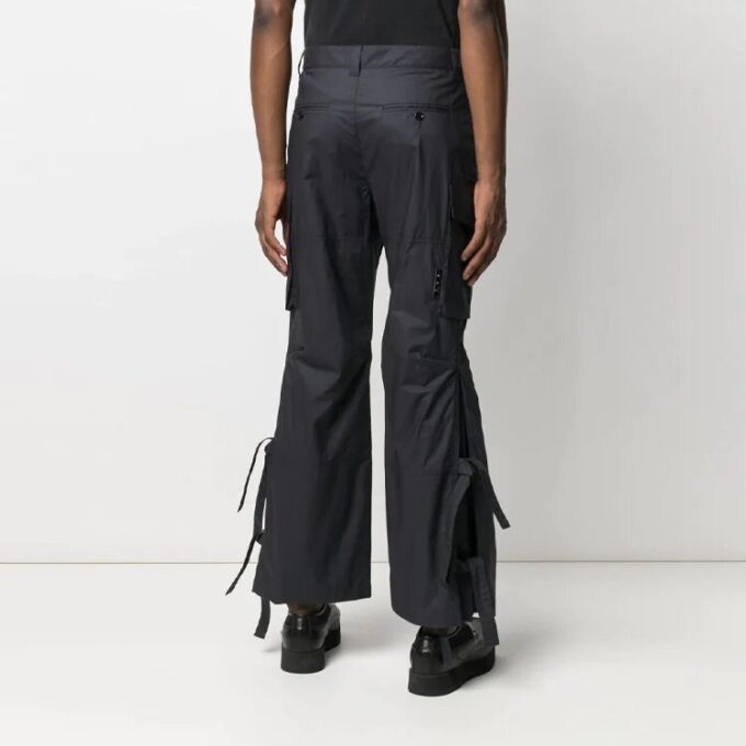 Pantalones cargo informales con estampado SS21, versión negra