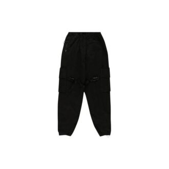 Pantalones casuales cargo con múltiples bolsillos y logotipo, negros