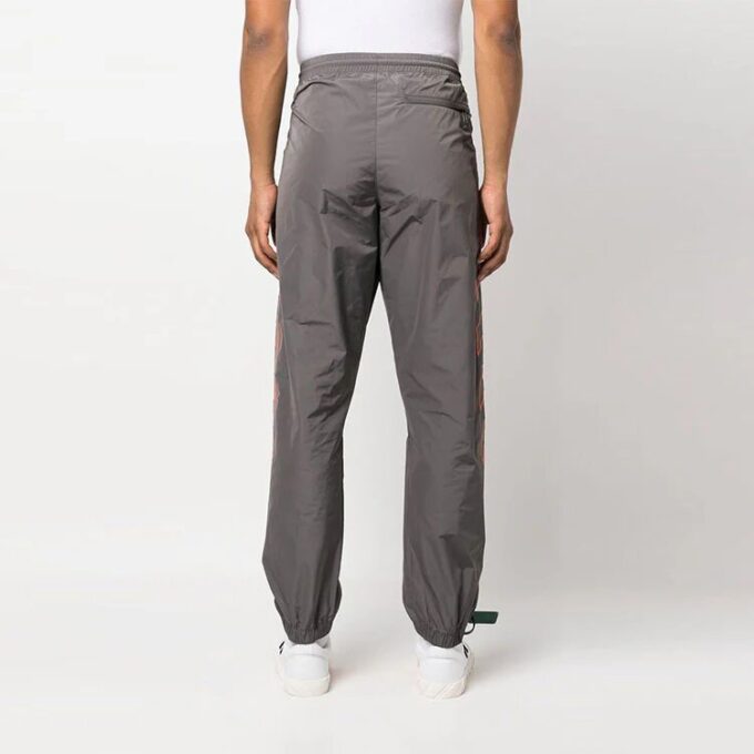 Pantalones de chándal de pierna recta con detalle de logotipo