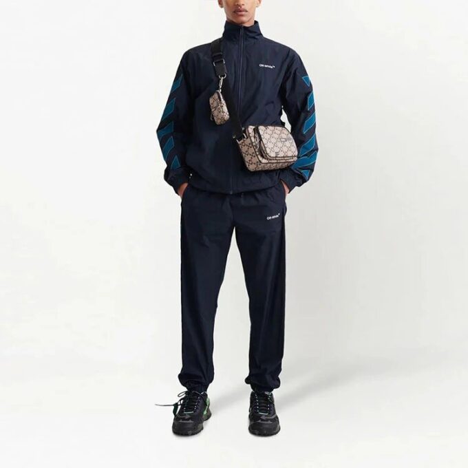 Pantalones deportivos informales para hombre Off-White de la colección SS22 con estampado de rayas y logotipo, azul marino