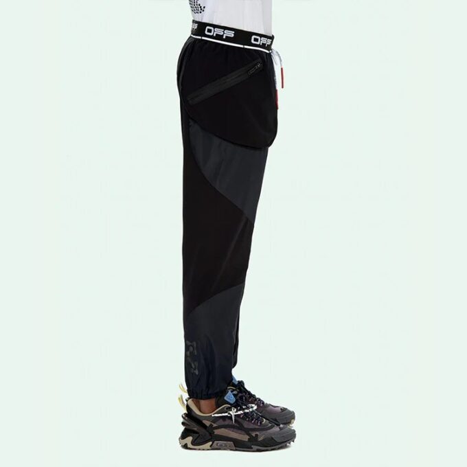Pantalones deportivos largos ajustados con cordón y estampado de Arrows, color negro