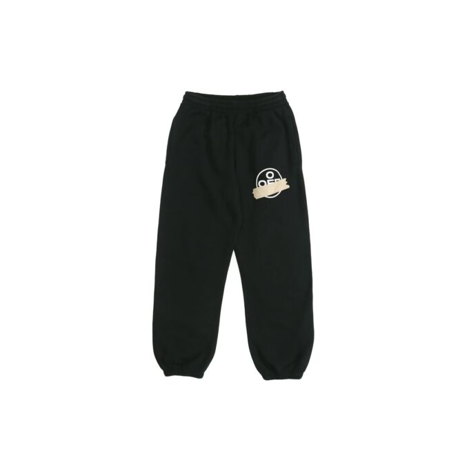 Pantalones deportivos negros con rayas y correa de goma en negro y dorado