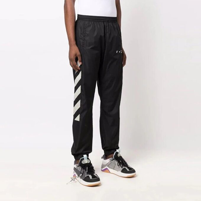 Pantalones deportivos/pantalones/joggers Off-White para hombre FW21 con logo y rayas diagonales, color negro