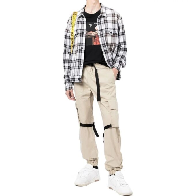 Pantalones informales Off-White para hombre FW22 de color liso con bolsillos grandes y cordones, versión beige