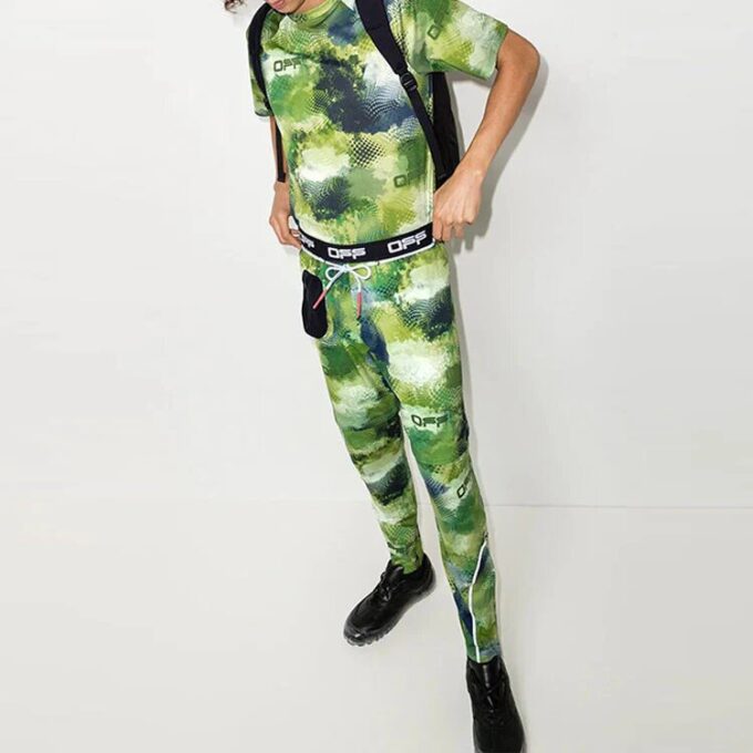 Pantalones largos informales de hombre Off-White con estampado de camuflaje, color verde