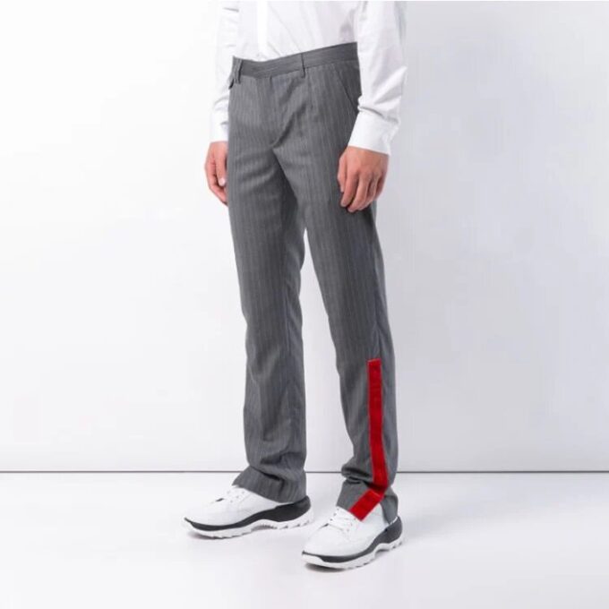 Pantalones largos informales de hombre Off-White con estampado de rayas, corte ajustado, color gris