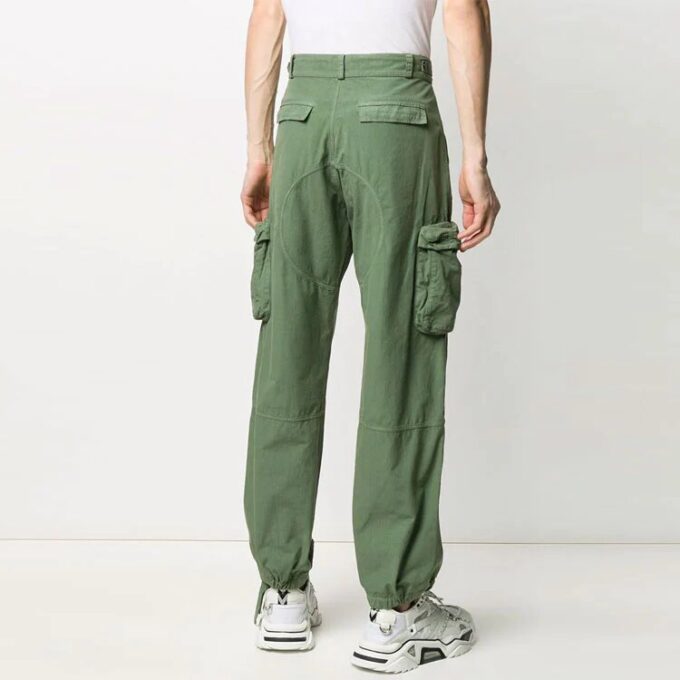 Pantalones largos rectos holgados con múltiples bolsillos, color verde