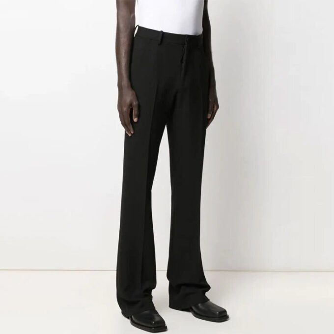 Pantalones rectos con estampado del logotipo de la colección SS21, versión en negro