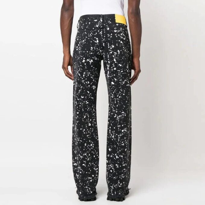 Pantalones rectos informales Off-White para hombre FW22 con efecto salpicadura de pintura, versión en negro