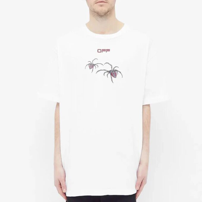 Polo de manga corta holgado con estampado de araña y logotipo de Spider-Man