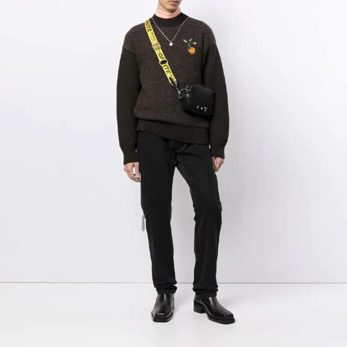 SS21 Cuello redondo Bordado Marrón