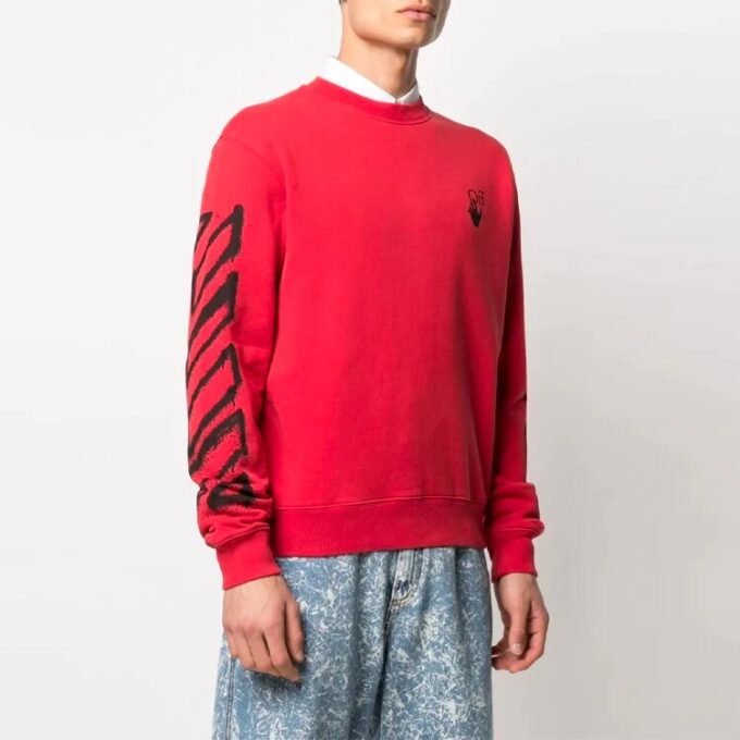 SS21 Versión casual con estampado de Arrows y cuello redondo, color rojo