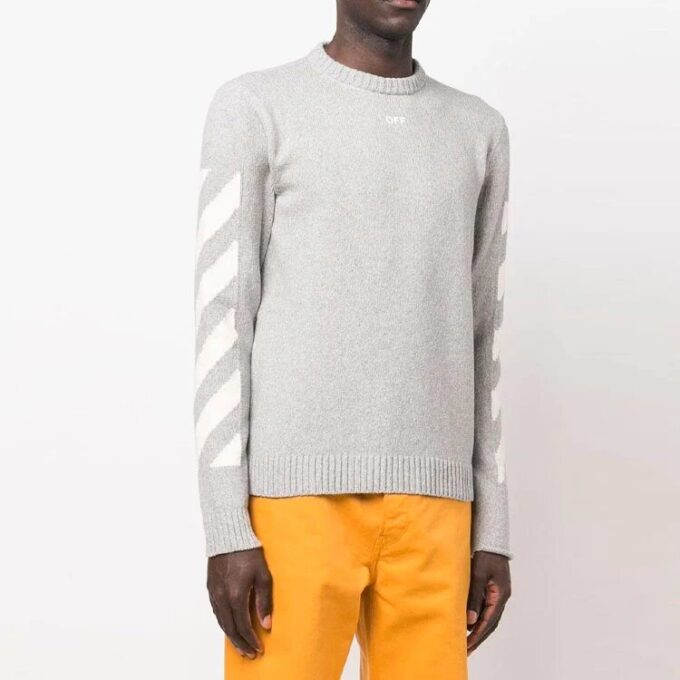 SS22 Arrow Cuello redondo Versión estándar Gris