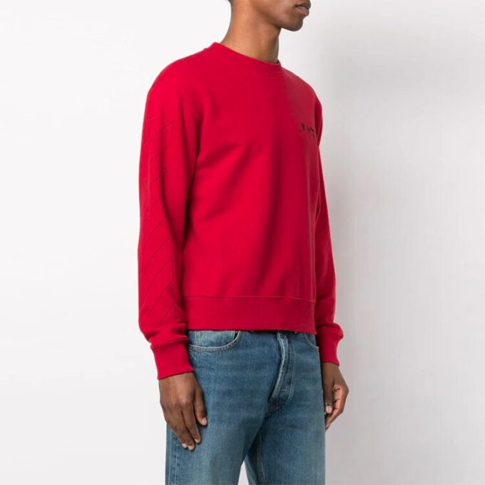 Versión de manga larga con cuello redondo y logotipo SS21 en rojo