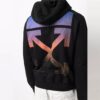Versión de manga larga con estampado de Arrows FW21, negro