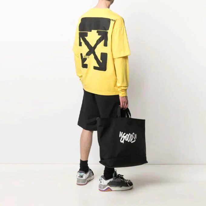 Versión de manga larga con estampado de letras casual, color amarillo